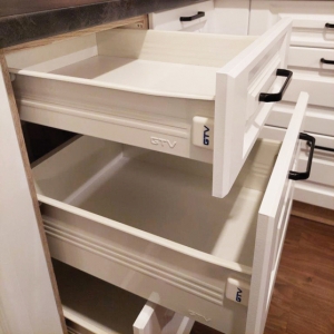 Модулна кухня Гламър бял мат с избор на цвят на корпус и обков